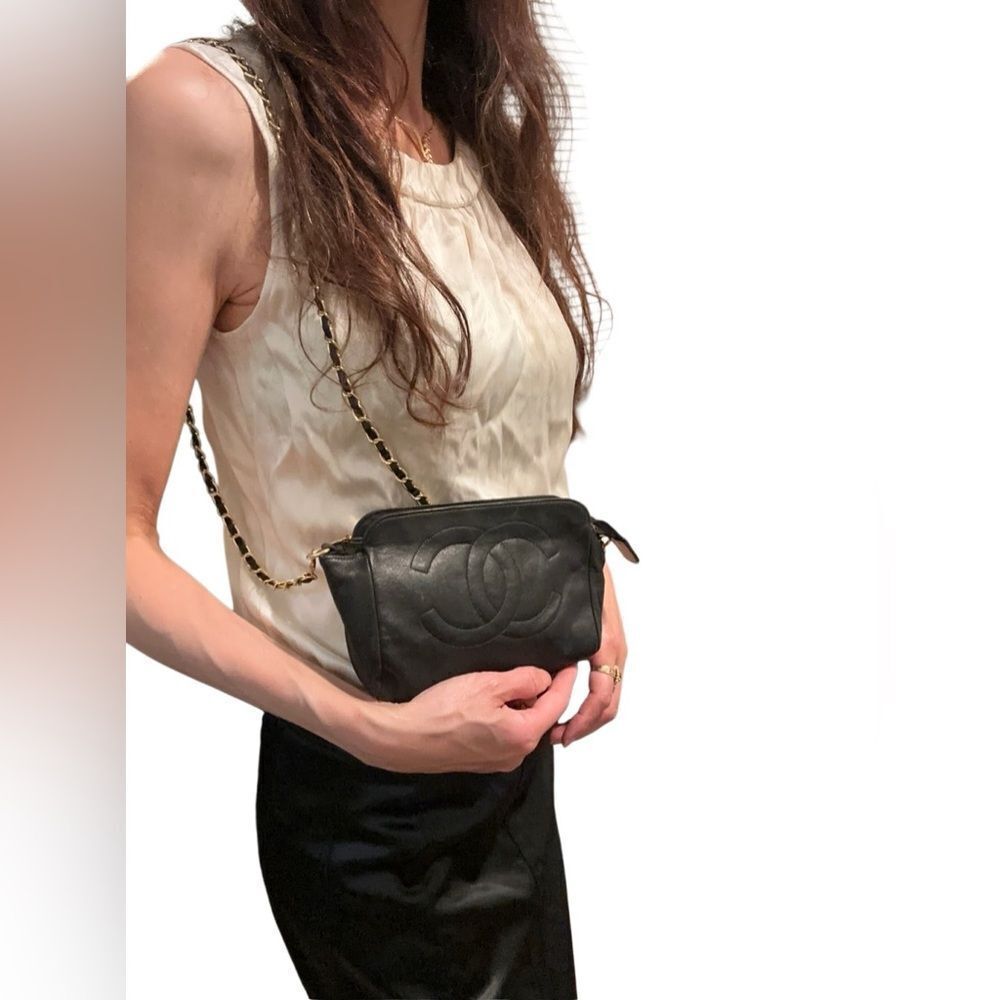 Chanel Black Leather pouch added Gold Chain - Picture 8 of 8